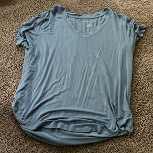 blue american eagle v neck size small